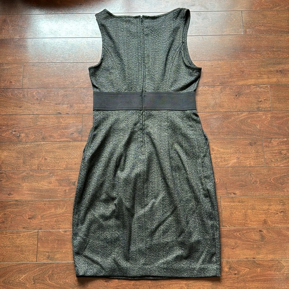 Dynamite Sleeveless Dress - Picture 6 of 6